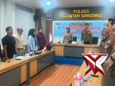 Mendengar pengucapan Tri brata - PoliceTube