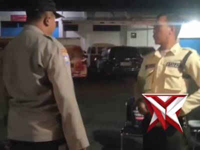 Polsek Mojoanyar - PoliceTube