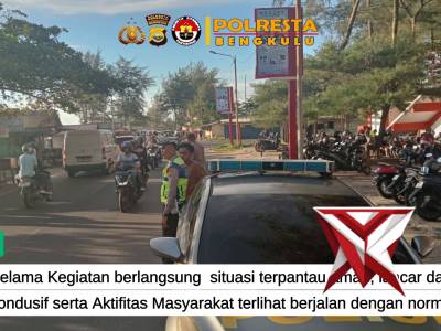 Polsek Teluk Segara Tingkatkan Pengawasan Lewat Patroli Mobailing di pusat keramaian dan obyak wisat - PoliceTube