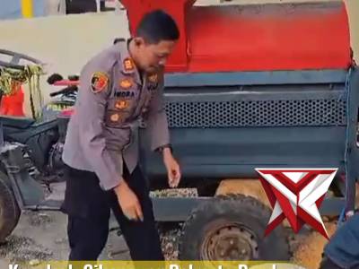KAPOLSEK CIKANCUNG PROSES JAGUNG PIPIL HASIL PANEN KUARTAL IV TAHUN 2026 - PoliceTube