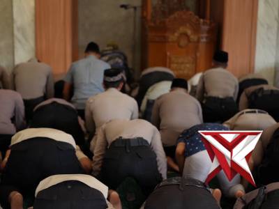 Karomah Jadi Penguat Spiritual Anggota Polres Kediri - PoliceTube