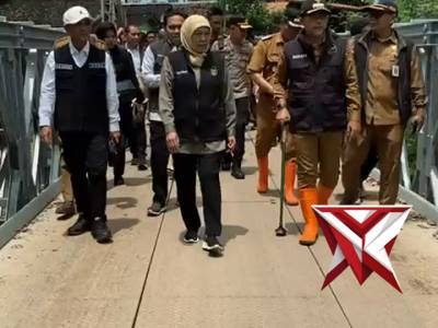 Peninjauan Masyarakat Terdampak Bencana Alam Oleh Gubernur Jawa Timur - PoliceTube