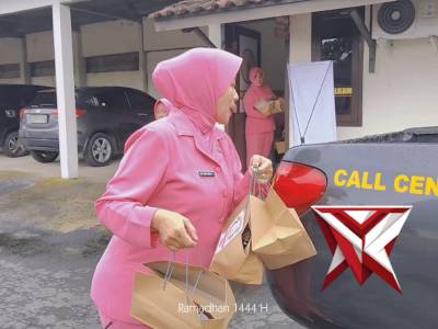 Berbagi Takjil Polsek Wungu Polres Madiun