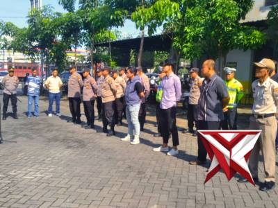 Kapolsek Gedangan Pimpin Apel Pagi, Tekankan Disiplin dan Atensi Pimpinan
