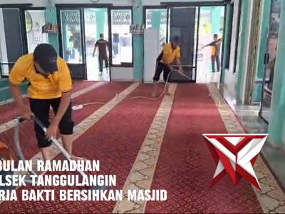 Polsek Tanggulangin Bersama Masyarakat Laksanakan Korve Masjid di Bulan Ramadan