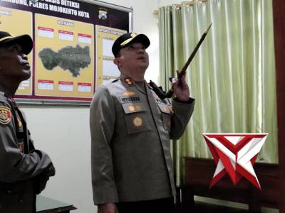 KUNKER KAPOLRES MOJOKERTO KOTA DAN KETUA BHAYANGKARI KE POLSEK DAWARBLANDONG