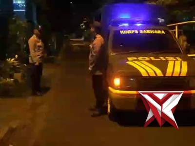 Patroli pantau perkampungan Desa Pohjejer, Kec. Gondang.