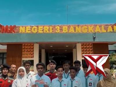 Polri untuk masyarakat
Sat samapta hadir berikan sosialisasi operasi keselamatan semeru 2026 di SMK