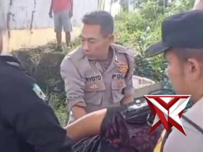 Sigap dan cepat, personel Polsek Panekan mendatangi TKP kecelakaan lalu lintas di Jalan Raya Milanga - PoliceTube