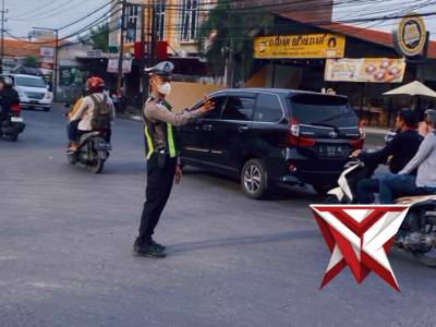 Pam awal pagi Polsek Waru - PoliceTube