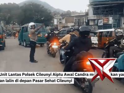 Polsek Cileunyi melaksanakan kegiatan pengaturan lalu lintas di sejumlah titik