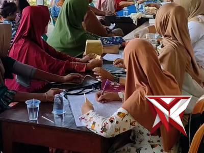 GIAT BAKTI SOSIAL POLSEK MAESAN DAN PUSKESMAS MAESAN - PoliceTube