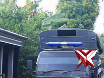 Respon Cepat 110 Amankan Pemuda Diduga Depresi Bawa Sajam