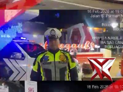 Satlantas Polresta Bengkulu Intensifkan Patroli Blue Light, Jaga Kelancaran Arus Lalin di Simpang Li - PoliceTube