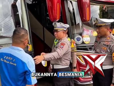 Gelar Inspeksi Angkutan Umum dan Pariwisata di Trenggalek Tim Ditlantas Polda Jatim - PoliceTube