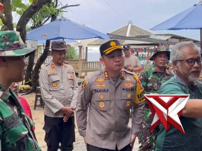 DiGunungkidul, bahagia itu sederhana: laut yang indah memanjakan mata, angin pantai menenangkan jiwa - PoliceTube