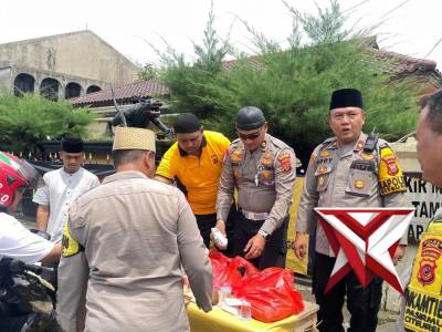 Kapolsek Citeureup Pimpin Kegiatan Jum'at Berkah kepada Masyarakat ? - PoliceTube