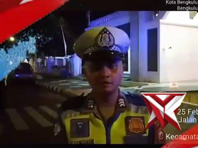 Satlantas Polresta Bengkulu Laksanakan Patroli Blue Light dan Pengaturan Lalin di Masjid At Taqwa S - PoliceTube