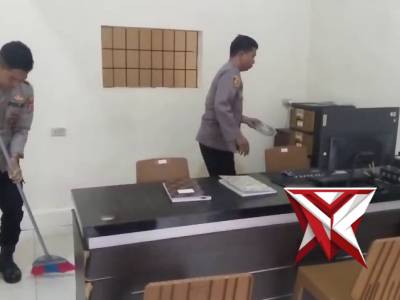 GERAKAN POLRI ASRI Polsek Jebus - PoliceTube