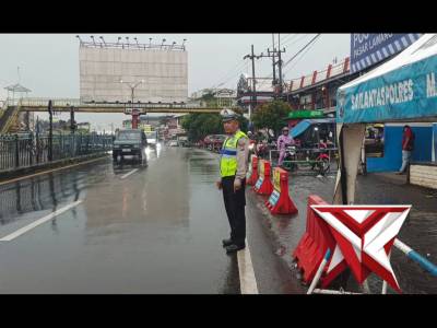 Gi Giat Pengaturan Arus Lalin dan Aipda Mas Edi Efendi Live Report pada titik Kemacetan di Lawang