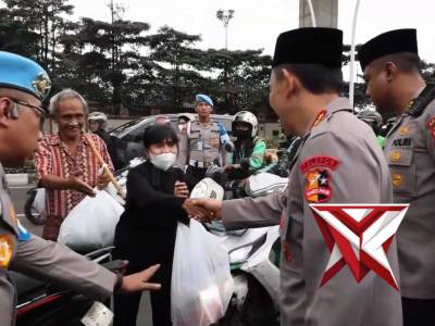 Suasana Ramadan terasa hangat di depan Mabes Polri, Jakarta Selatan. - PoliceTube