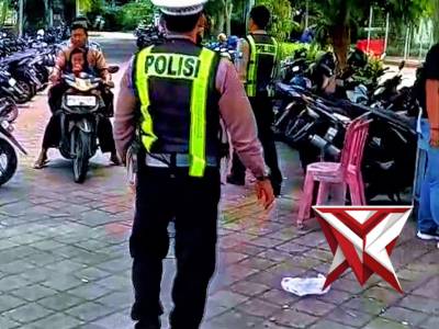 Polsek Pakal Laksanakan Patroli Taman Cahaya Antisipasi Terjadinya Curanmor - PoliceTube