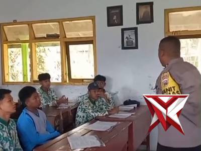 GIAT Ps KANIT BINMAS POLSEK TEMPUREJO - PoliceTube