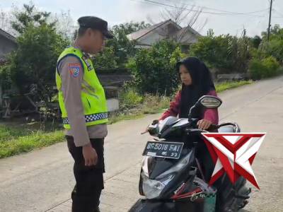 Himbauan POLSEK SINAR PENINJAUAN kepada pengendara Bermotor - PoliceTube