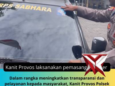 Pemasangan Stiker Roda Empat oleh Kanit Provos - PoliceTube