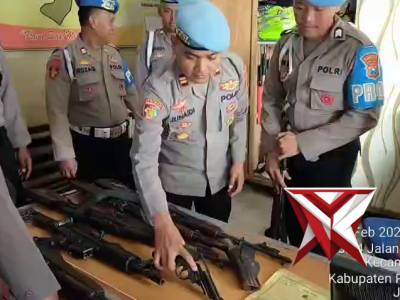 GIAT GAKTIBLIN ANGGOTA POLSEK GALIS POLRES PAMEKASAN SEKALIGUS CEK KELENGKAPAN BARANG INVENTARIS - PoliceTube