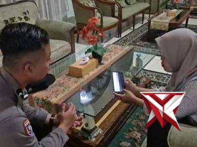Personel Polres Batu melaksanakan kegiatan patroli, sambang, dan dialogis dengan menyampaikan pesan-