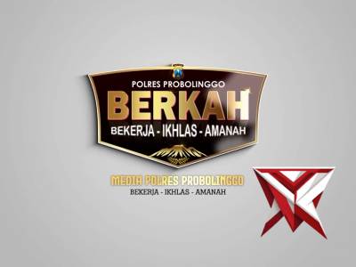 Anggota Polsek Paiton Polres Probolinggo Melaksanakan Kegiatan Evakuasi Pohon Tumbang