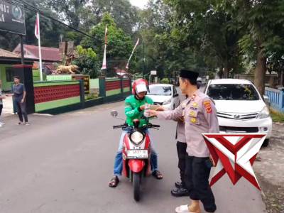 Polsek Majalengka Kota dan Bhayangkari Berbagi Takjil, Hadirkan Kebahagiaan di Bulan Ramadan