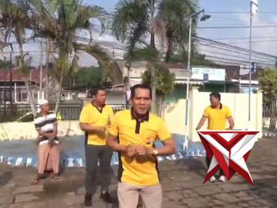 SENAM BERSAMA POLSEK MAESAN DENGAN TIM GERMAS PUSKESMAS MAESAN - PoliceTube