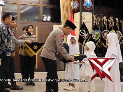 Kapolri  menggelar buka puasa bersama insan pers di Gedung Rupattama Mabes Polri