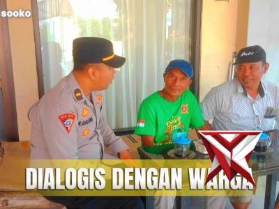 Patroli Dialogis, Kanit Samapta Polsek Sooko Sampaikan Imbauan Kamtibmas kepada Warga