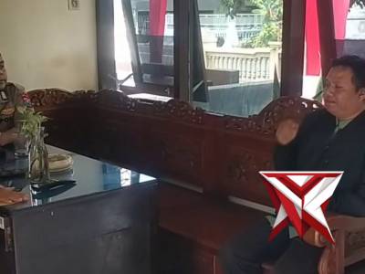 Melaksanakan pelayanan prima kepada masyarakat - PoliceTube