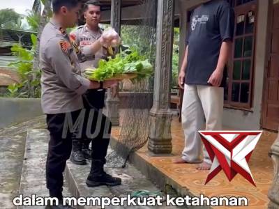 POLRI BAGI HASIL PANEN PROGRAM KETAPEL WUJUDKAN KETAHANAN PANGAN - PoliceTube