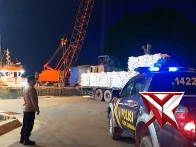 Patroli Harkamtibmas di Wilayah Pelabuhan Gresik Situasi Aman terkendali - PoliceTube