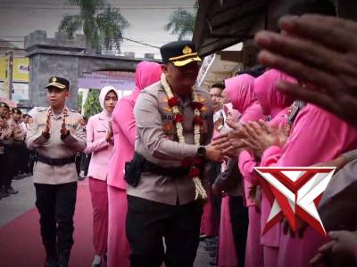 Tradisi Pedang Pora Warnai Penyambutan Kapolres Rembang Yang Baru - PoliceTube
