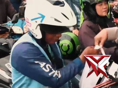 Kapolri & PJU Mabes Polri Turun ke Jalan, Sapa Masyarakat Bersama Insan Pers ?