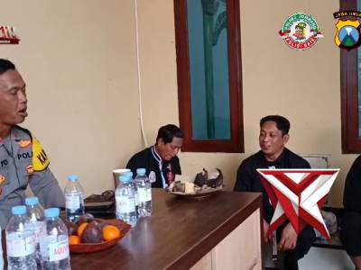 KAPOLSEK MEMBERIKAN HIMBAUAN KAMTIBMAS KEPADA PERGURUAN SILAT