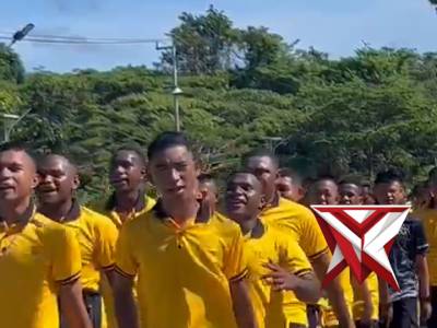 OLAHRAGA RUTIN PERSONEL POLRES SARMI - PoliceTube