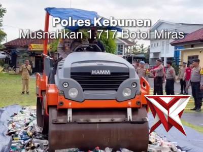 Polres Kebumen Musnahkan 1.717 Botol Miras Jelang Tahun Baru - PoliceTube