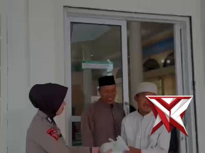 JUMAT BERKAH POLWAN POLRES OKU - PoliceTube