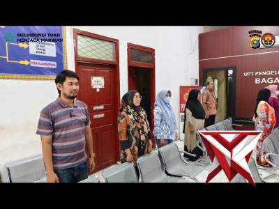 giat rutin menyanyikan lagu indonesia raya dan mengucapkan Tri Brata - PoliceTube