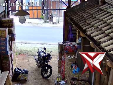 Pemantauan pelaku pencurian alat pemotong kayu - PoliceTube