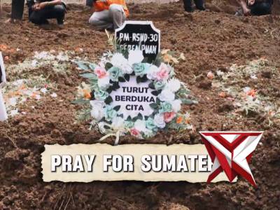 Isak Tangis Irisi Prosesi Pemakaman Massal Korban Bendana di Agam