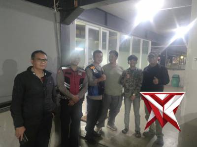 QR POLSEK SUKASARI POLRESTABES BANDUNG LAKUKAN GIAT PATROLI DIALOGIS DAN HIMBAUAN KAMTIBMAS - PoliceTube