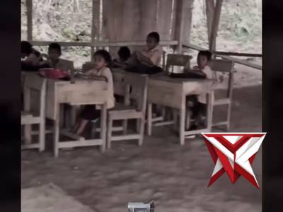 &ldquo;Anak-anak Harus Punya Buku dan Alat Tulis Sekolah&rdquo; - PoliceTube